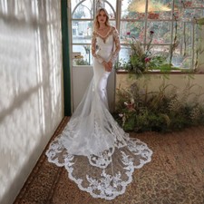 Simple V-Neck Wedding Dresses Full Sleeve Applique Trumpet Train Bridal Gowns