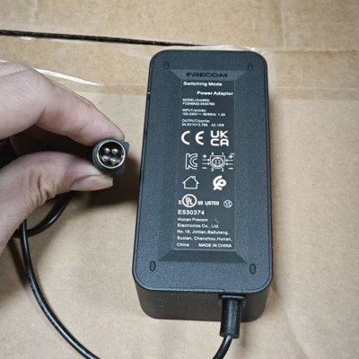 Frecom FC048A02-540078D 54V 0.78A 4Pin Netzteil Ladegerät