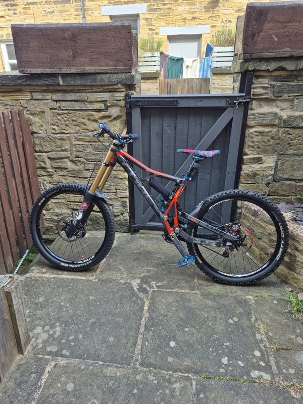cube two15 pro dh