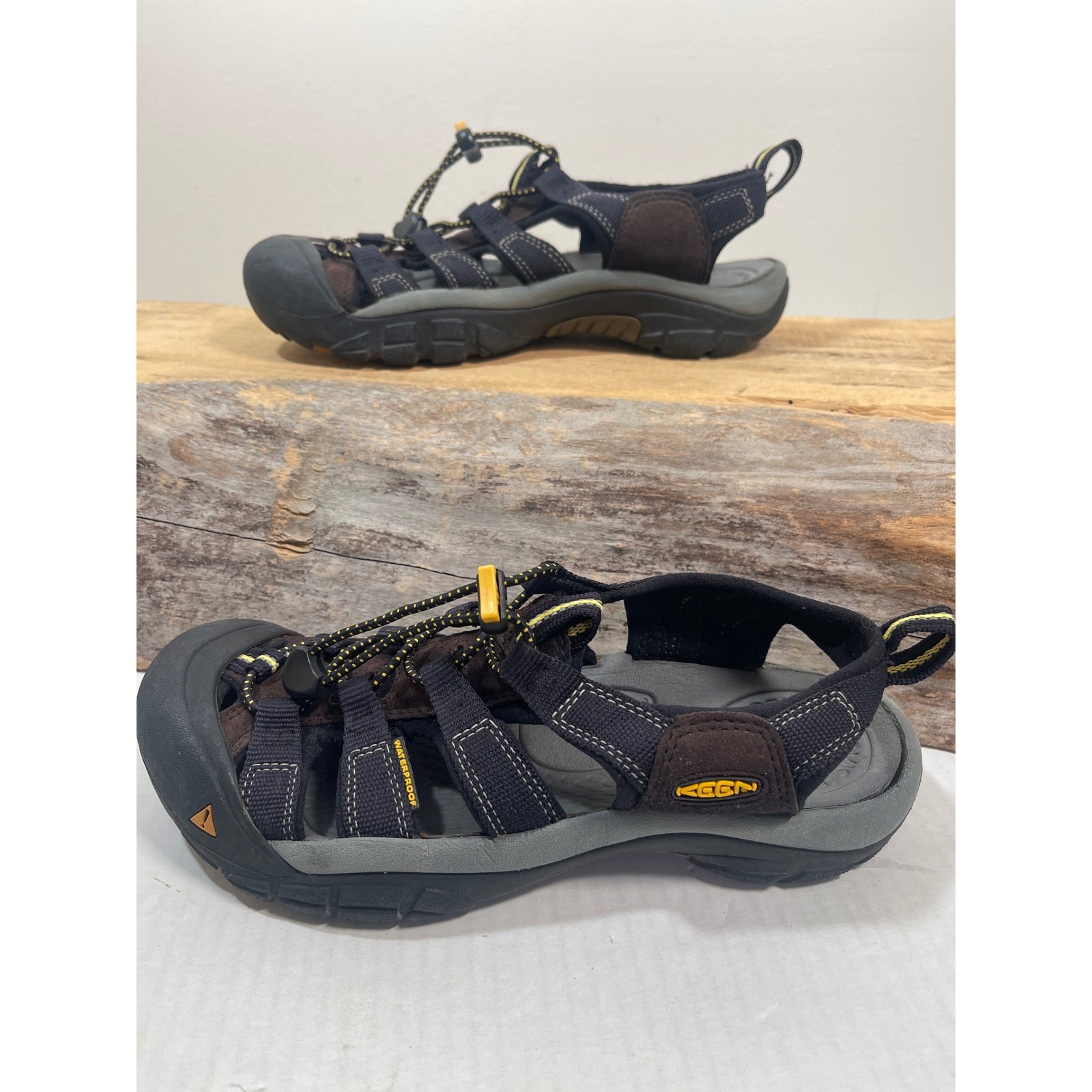 KEEN Sandali da trekking impermeabili donna taglia 7 marrone nero giallo accento outdoor LEGGI