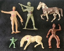 1960s/70s Lot Vintage Plastic Figures Army Soldiers Indian Horses Animals Men 6