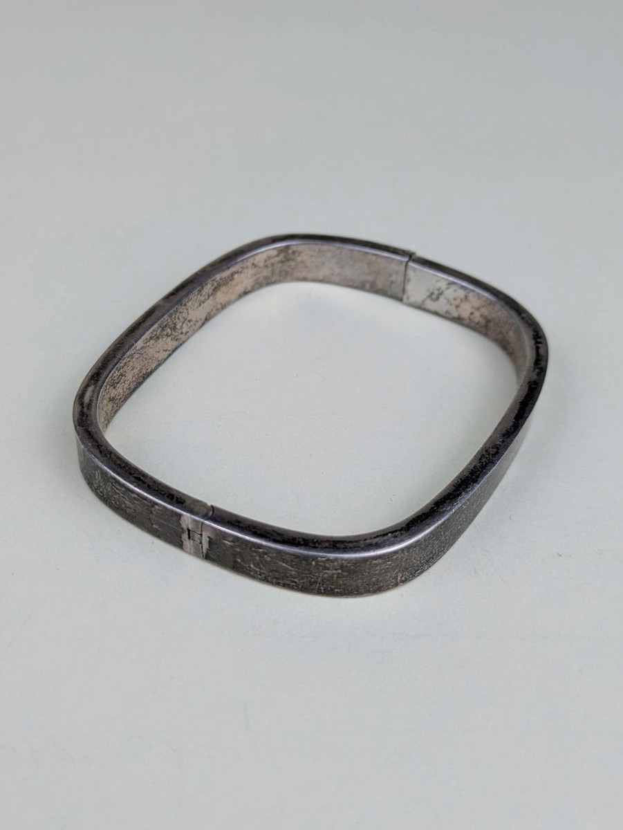 1990's sterling silver square silver hinge bangle View 4