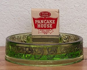 MATCH HOLDER  GREEN  DEPRESSION  GLASS  marked D.M. CO.