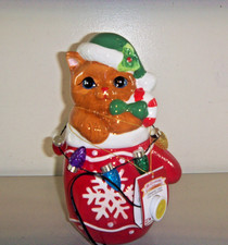 NEW MR CHRISTMAS CERAMIC LED CAT IN MITTEN WITH LIGHTS