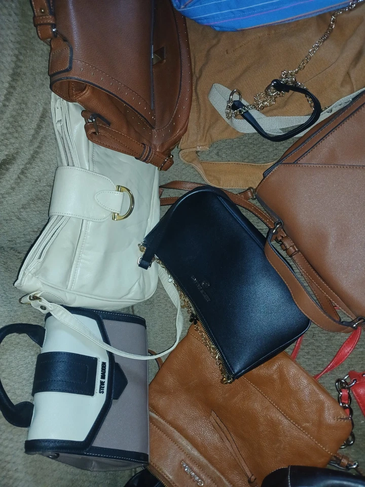 Purse Lot, Kate Spade, Steve Maden, Calvin Klei, Amelia Galanti, Liz Claiborne - Image 4 of 4