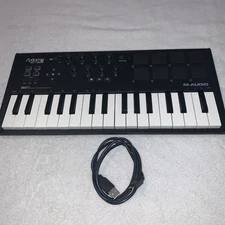 M-AUDIO Axiom Air Mini 32 Universal MIDI. Tested.