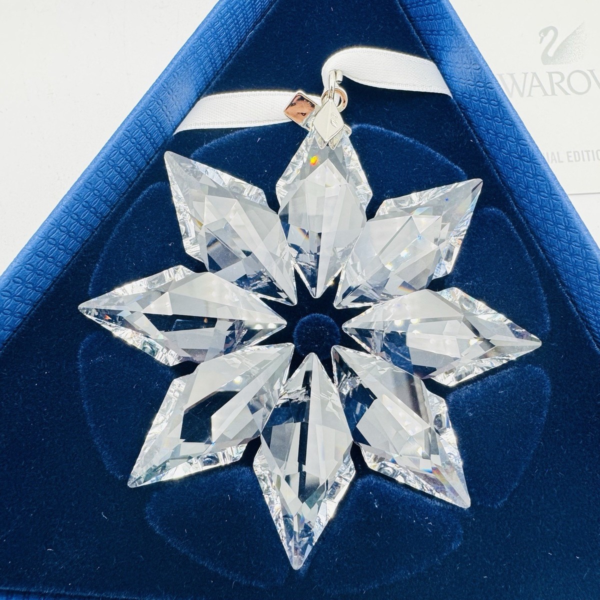 Swarovski 1041301 2010 Crystal Annual Christmas Ornament Snowflake