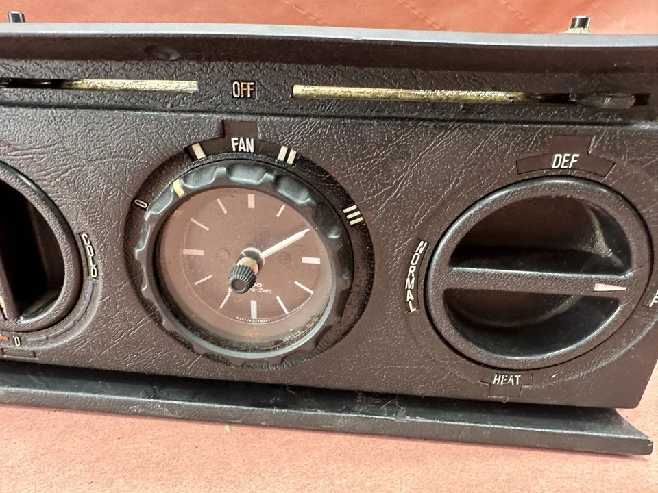 Interruptores y reloj del panel de control del calentador de aire acondicionado BMW E12 528I 530I FABRICANTE DE EQUIPOS ORIGINALES #79242 Foto 3 de 4