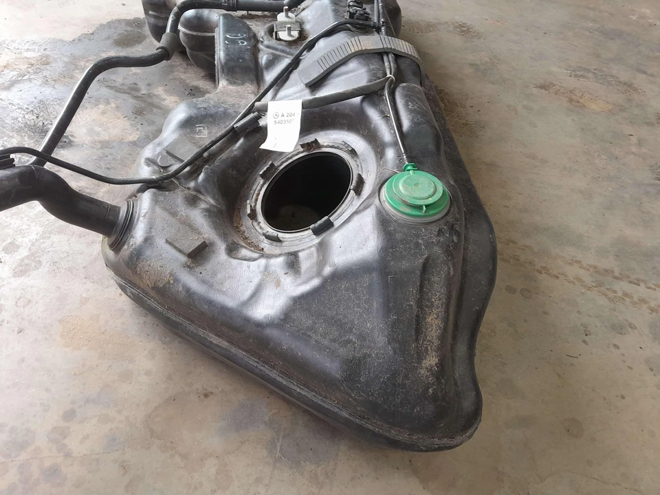 08-14 Conjunto de tanque de combustible Mercedes Benz C230 C250 cupé OEM 2044709101 Foto 2 de 4