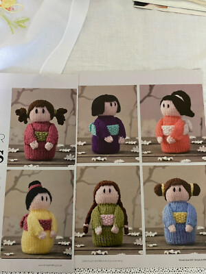 DK Simply Strickmuster 6 verschiedene Puppen Japanischer Kimono Strumpf Füller
