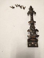 Cerniere antiche retrò con sormontato