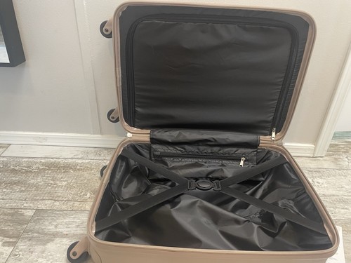 NWT Mickey Carry On Luggage With All The Set - Picture 14 of 16