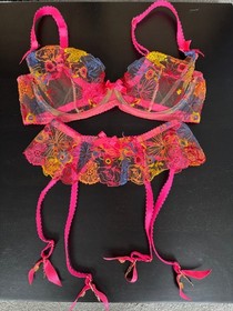 Agent Provocateur Zuri Hot Pink Bra 34D & Suspender Size 3 (UK 10)
