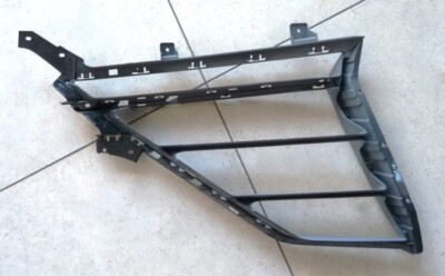 2018-2019 Lamborghini Urus Front Bumper Radiator Left Grille 
