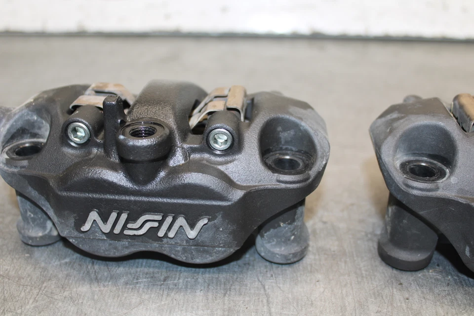 19-23 KAWASAKI NINJA ZX6R JUEGO PINZAS FRENO DELANTERO DERECHO IZQUIERDO PAR BB701 Foto 4 de 4