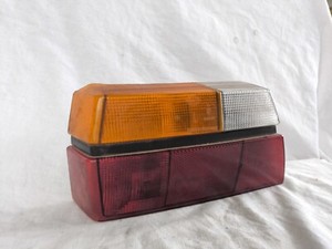 VW Passat 32 B1 Rücklicht Rückleuchte Hella Links