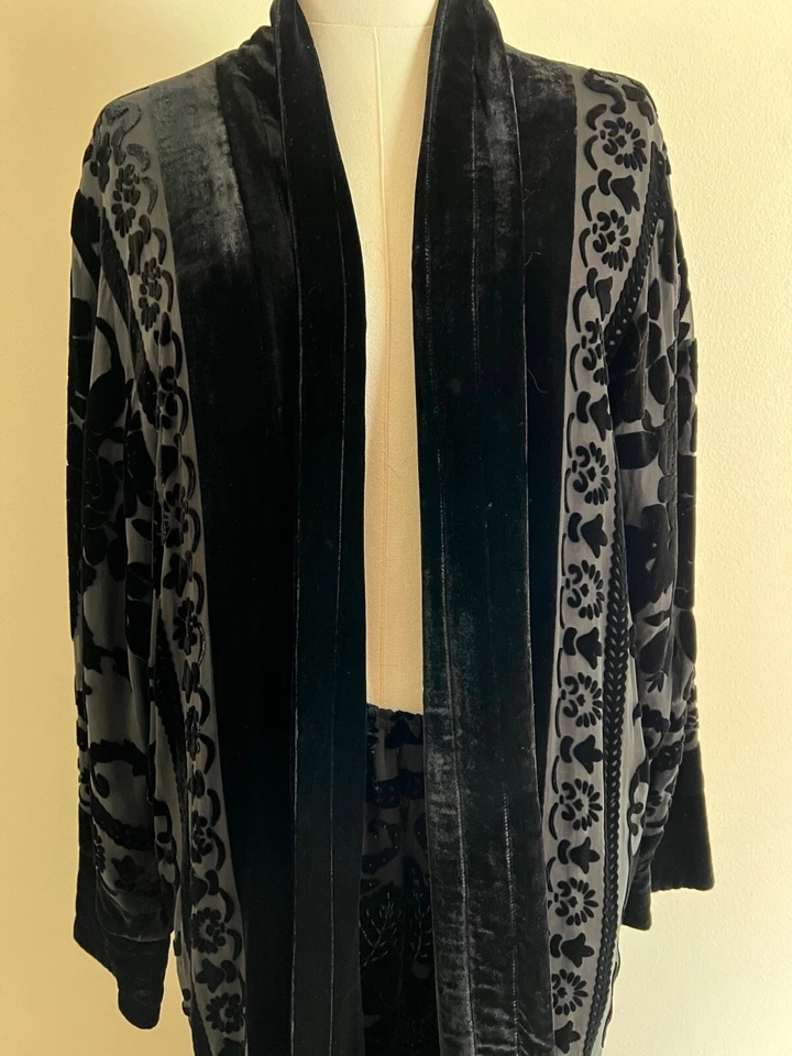 Pantalones y abrigo de noche vintage negros con cuentas de seda/terciopelo en relieve, M (10-14) Foto 4 de 4