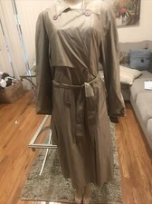 Sanyo Carol Cohen The Packtable Raincoat New Mediun Ligth Green Color 