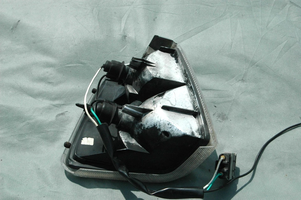 1986-1993 Volvo 240 Front Turn Signal Light w/Bulb LH Cibie oem 1312635 - Image 3 of 4