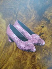 Wizzard Of Oz Dorothy Red Slipper Magnet