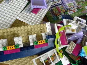 LEGO Friends 41095 Emma's House Set with Mini Figures Manuals Missing 6 Pieces