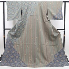 New Single-Layer Kimono Luxurious Design Floral Pattern Pure Silk Made in Japan