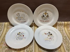 Disney Cruise Line Christmas 5.5" Holiday Plate Set of 4 Mickey Minnie Mouse