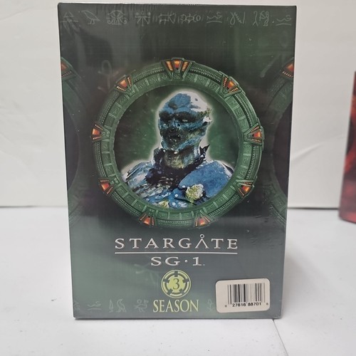 Partially Sealed Stargate DVD Collection Seasons 1, 2, 3, 4 - Picture 12 of 21