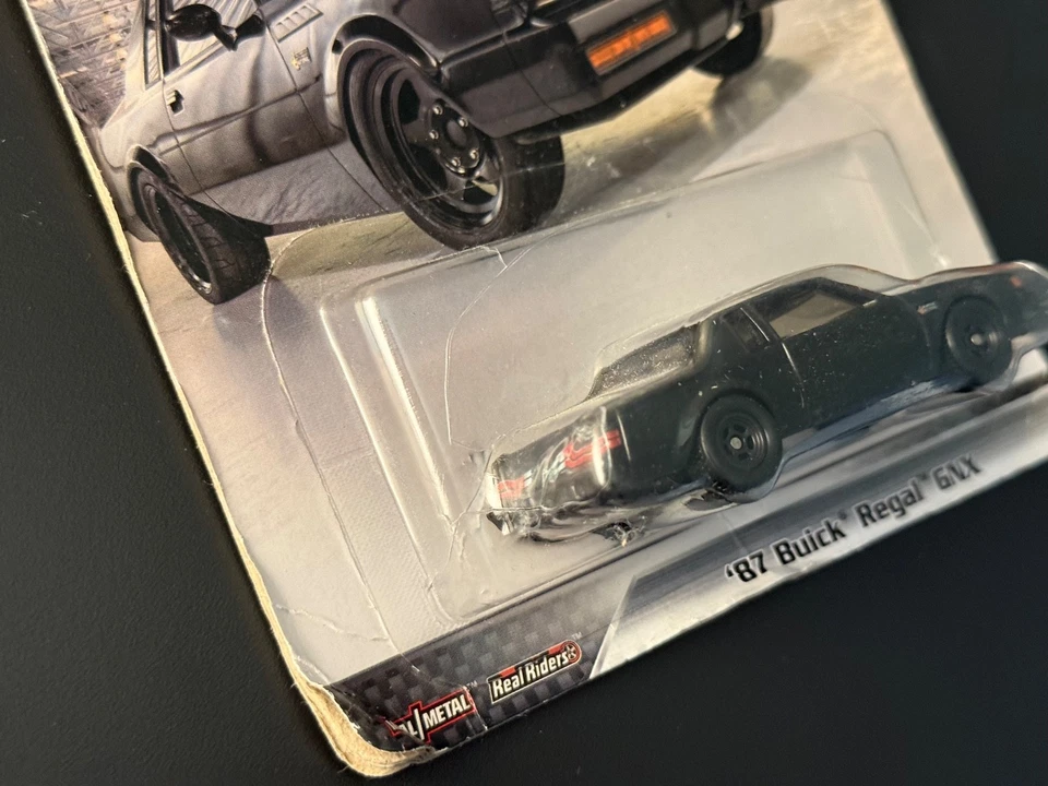 Hot Wheels Fast & Furious '87 Buick Regal GNX — новая поврежденная упаковка - Изображение 4 из 4
