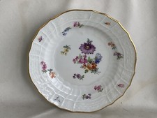 Kleiner Meissen Neubrandenstein Kuchenteller mit Blumen, Insekten und Gold