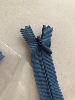 Pack of 9 RiRi blue invisible closed end zip lot /x9 - 12cm - Image 1 of 4