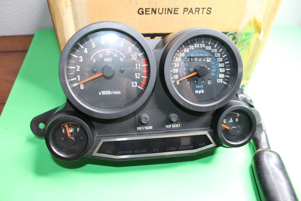 1986 - 1987 年川崎 NINJA ZX1000R ZX1000A 速度计量器 1822 年原装英里! — 第 2/4 张图片