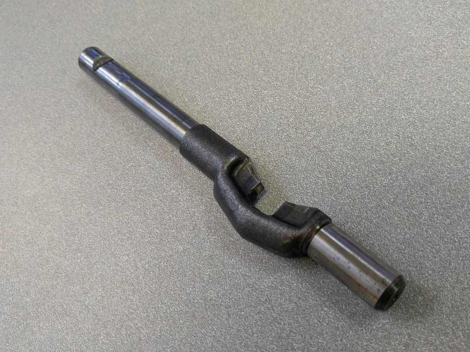 EXCELLENT ORIGINAL PORSCHE 914 TRANSMISSION 2ND TO 3RD SHIFT ROD 1973-76 NLA 2 - Image 4 of 4