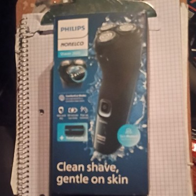 Philips Norelco Shaver 2600 with ComfortCut Blades, with travel pouch