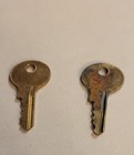10 VINTAGE BRASS KEYS INCL. 2 PAIRS  - Y7653 KX07943 3672 A112 3579 CH504 2729 — photo 9