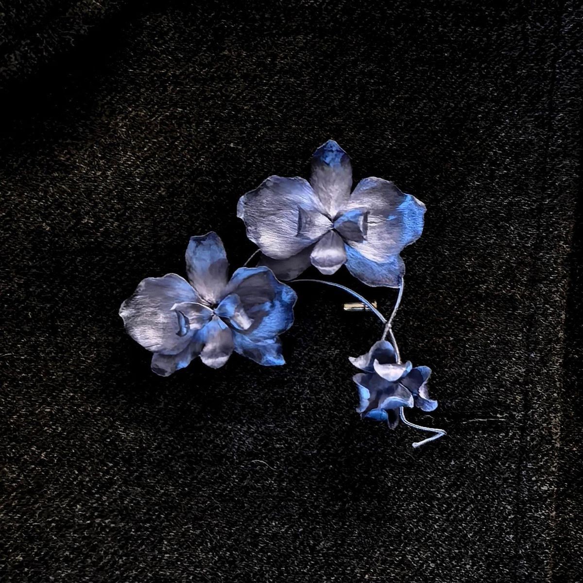 Vintage Orchid Flower Brooch Pin Women Fashion Jewelry Accessory