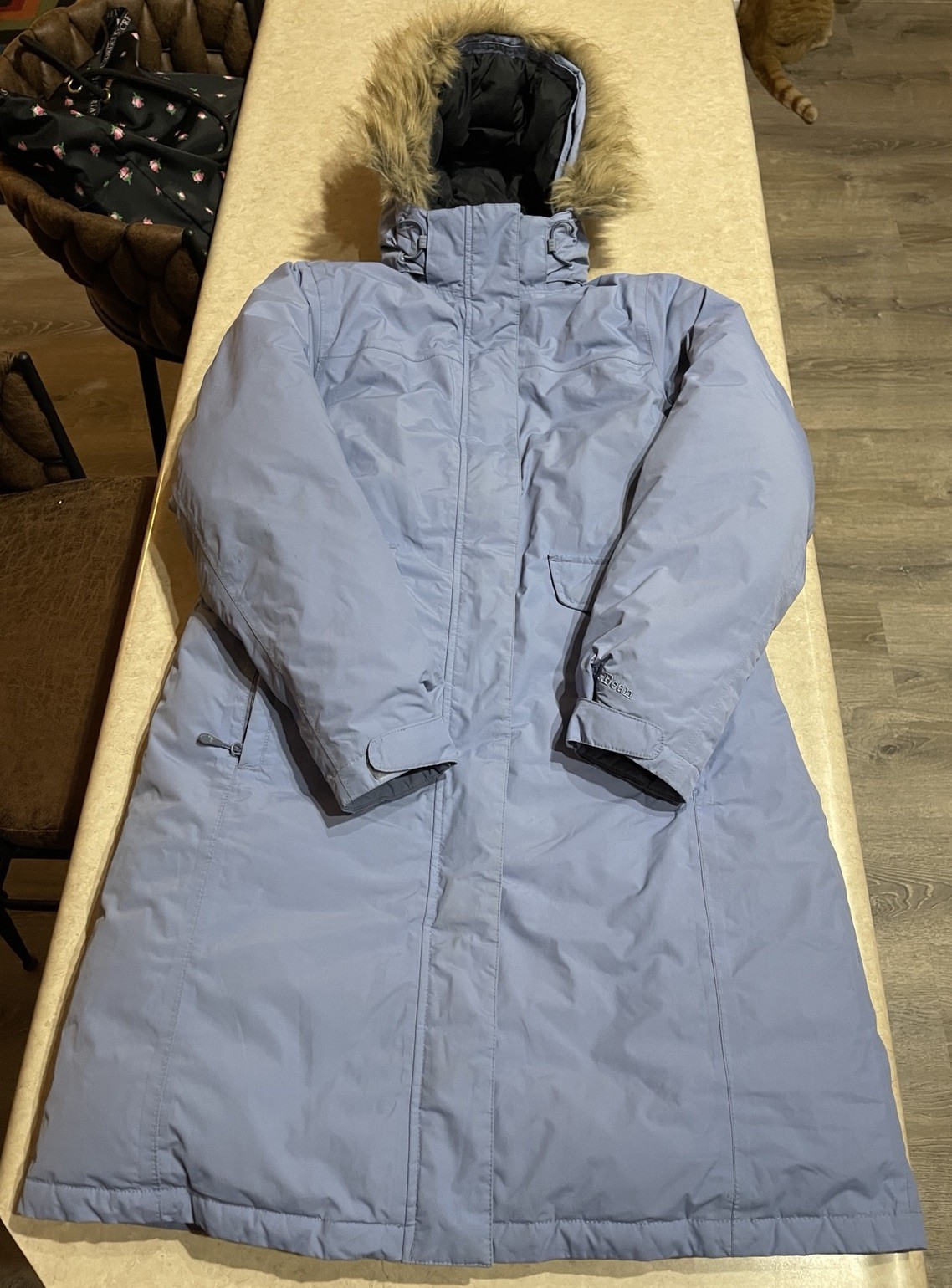 LL Bean Women's Ultrawarm Down Hooded Jacket Faux Fur Trim Quilted Blue Size M