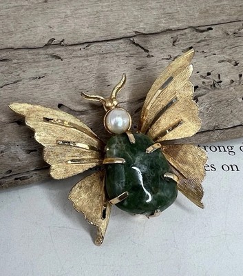 Vintage Signed BSK Bug Brooch Pin Costume Jewelry Gold Tone Green Stone  