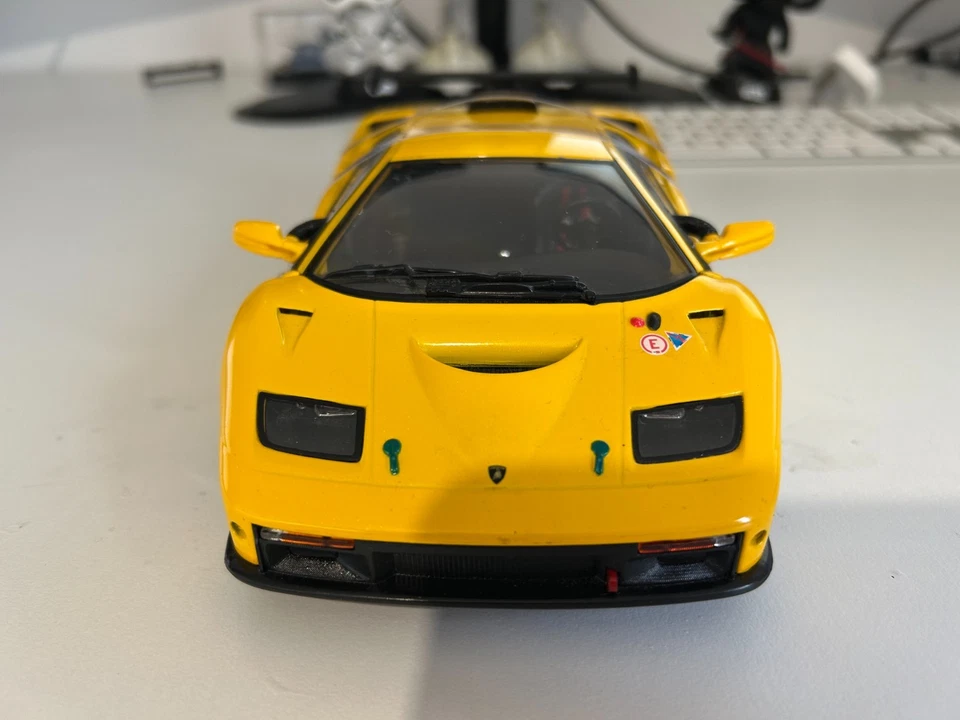Lamborghini Diablo GTR Hot Wheels 1:18 Die cast Model Car – Yellow New Boxed - Image 3 of 4