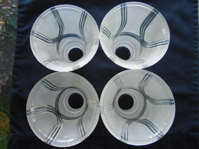HAMPTON BAY CEILING FAN REPLACEMENT GLOBES/SHADES 4 FROSTED AND LINED