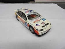 hornby hobbies 1/32 slot car renault #21 ultron d.c. cook ac (lighted)