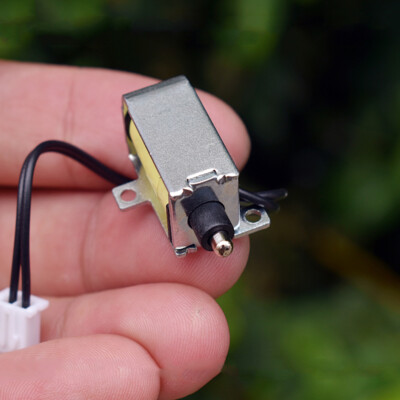 Frame Type Electromagnetic Solenoid Valve DC2.4V-3.7V Stroke 2.5MM Electric Lock