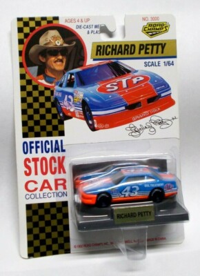 1992 Road Champs 1/64 Richard Petty Grand Prix Official Stock Car
