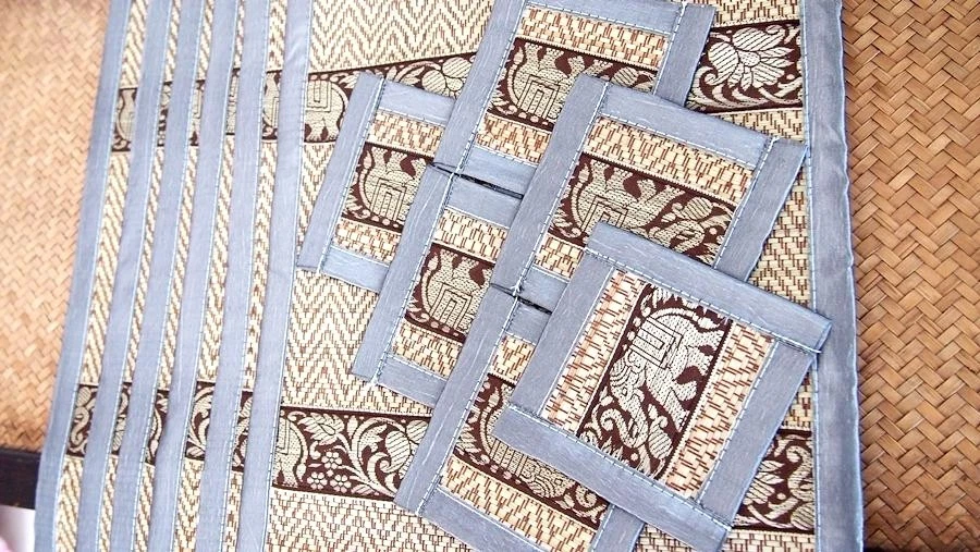 10.5"x12.5" Thai Craft Papyrus Platemat Coaster Party Dinner Set for 4 , 6 seats - Image 4 of 4