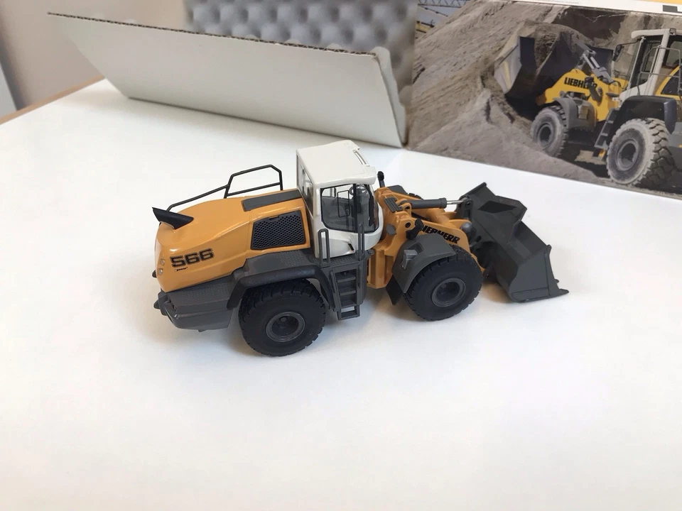 Conrad 2449/0 Liebherr L566, Sehr Guter Zustand - Bild 2 von 4