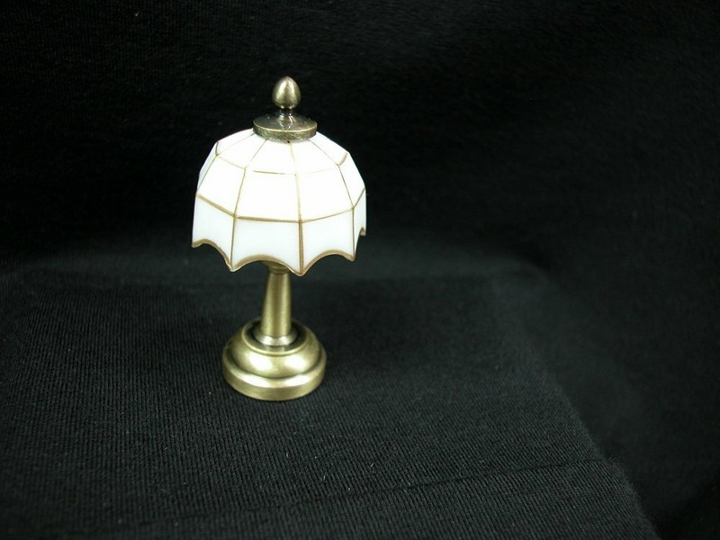 Heidi Ott #YL1614 Dollhouse Miniature  Light LED Battery White Table Lamp