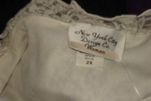 NWT New York City Design Co CREAM LACE TOP Lined Top Size 2X - Picture 3 of 3