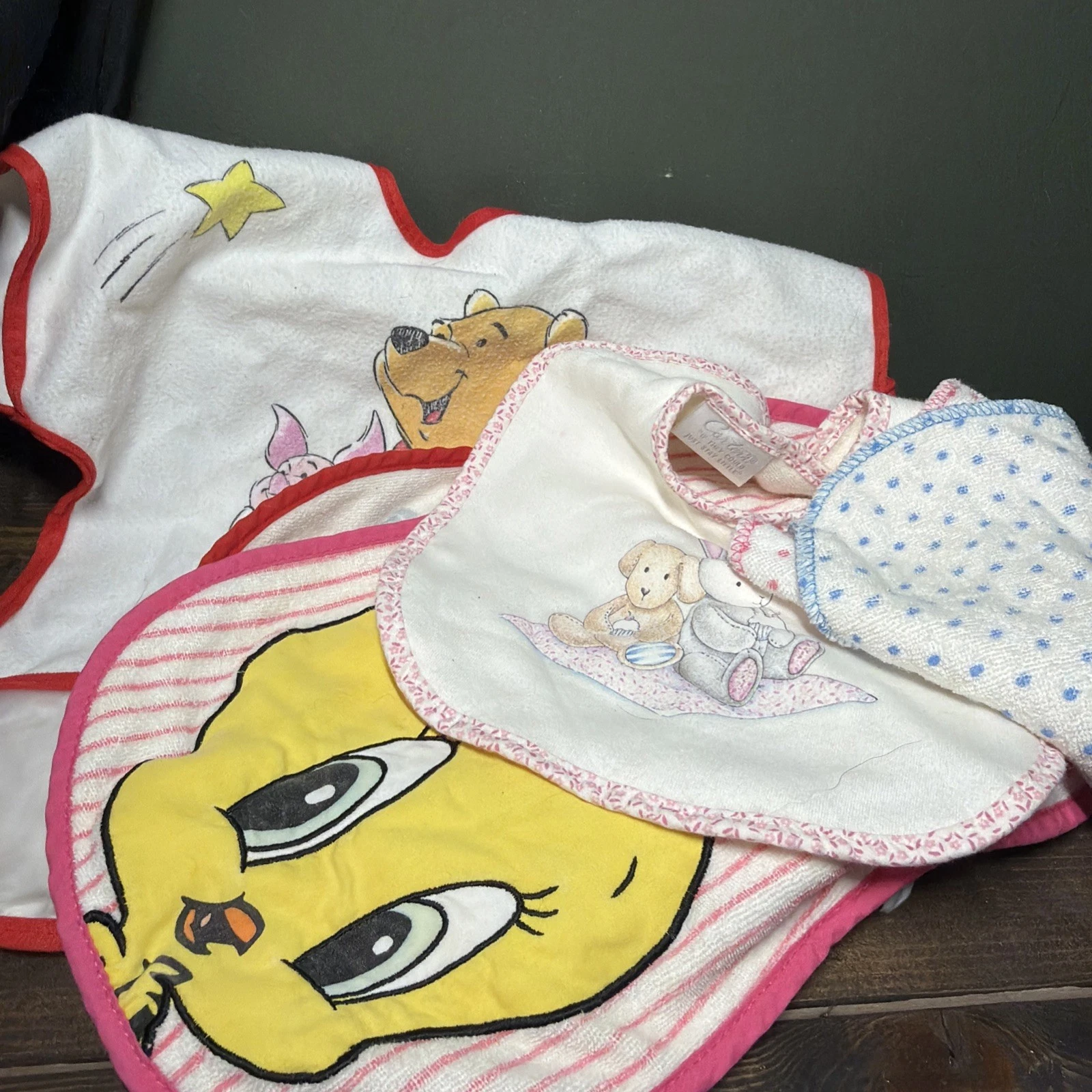 Vintage Lot Of Bibs; Winnie Pooh, Tweety Bird, Animals Lot Of 6 See Pictures
Opens in a new window o