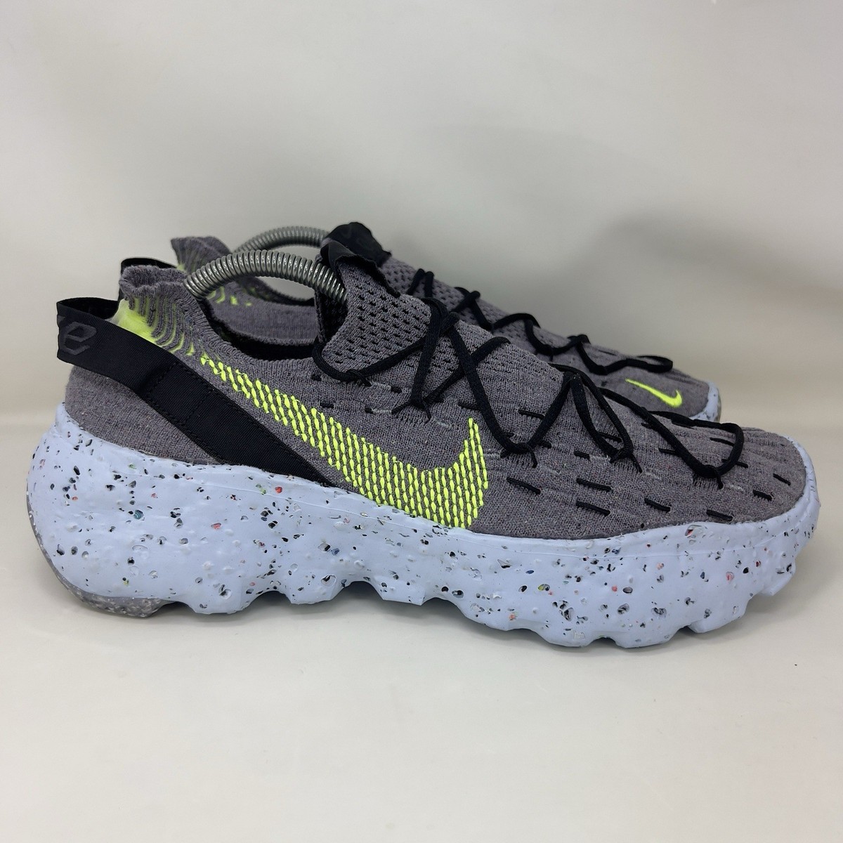 ナイキ Nike Space Hippie 04 スニーカー 靴 シューズ Nike Space Hippie 04 Athletic Shoes Gray Black Volt Men's