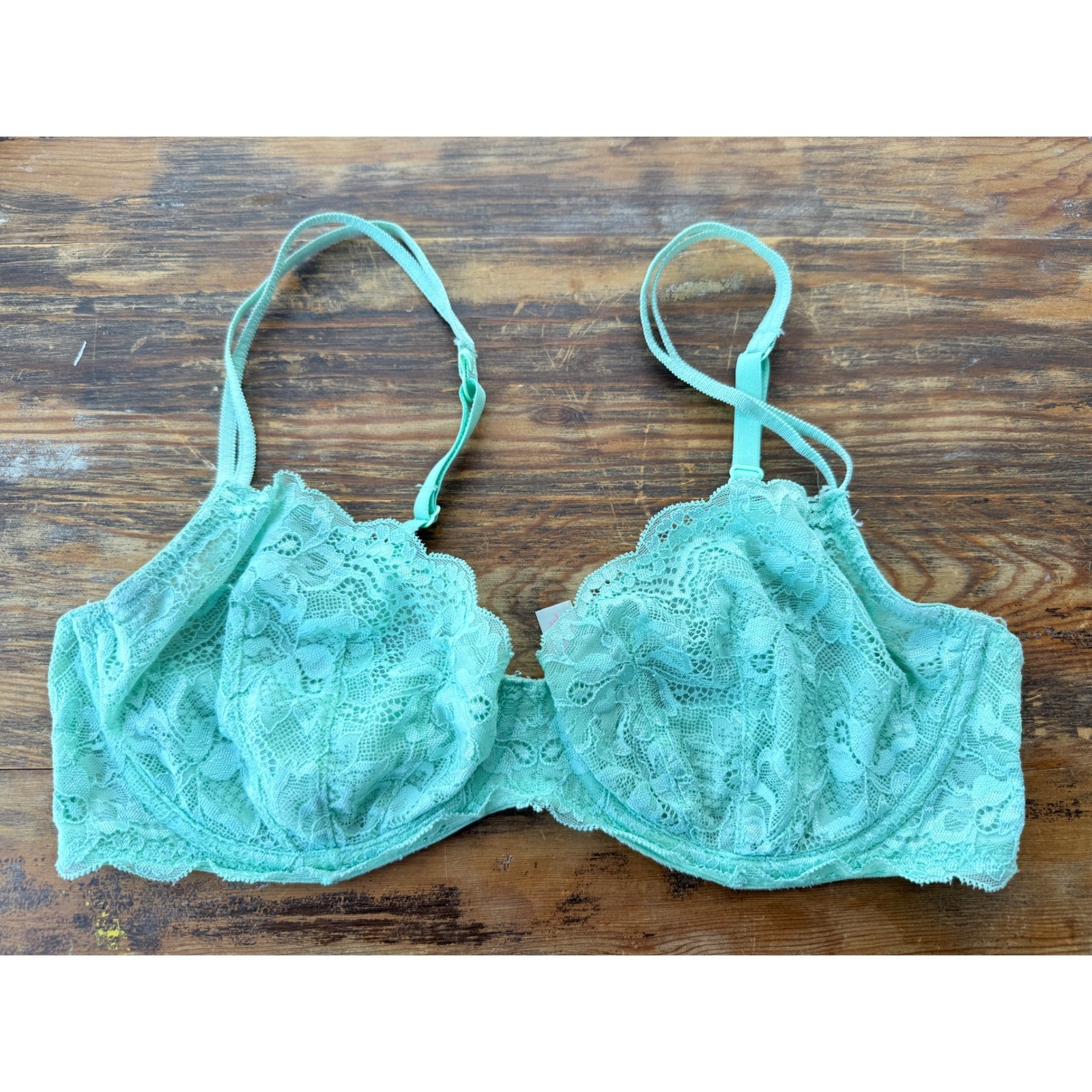 PINK Victoria's Secret Light Green Lace Demi Bra 36D Double Strap